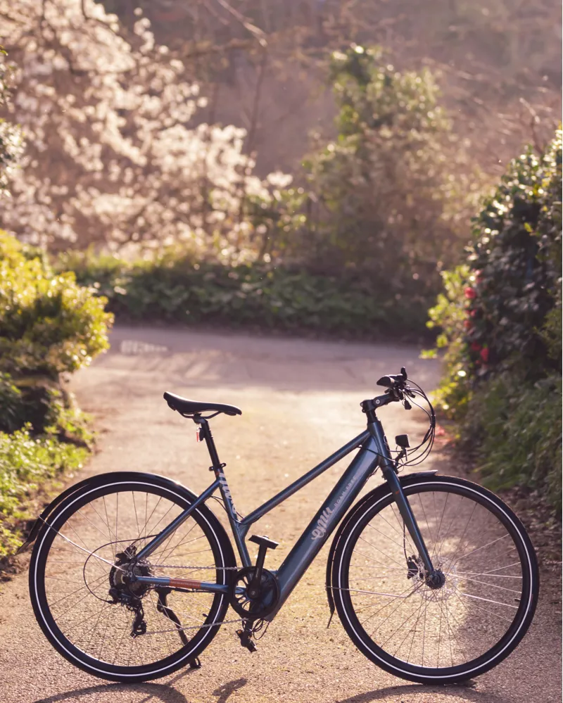 EMU Evo Step Through 700c Wheel Electric Bike Metallic Grey 12 EMU Evo Step Through 700c Wheel Electric Bike Metallic Grey - Image 10