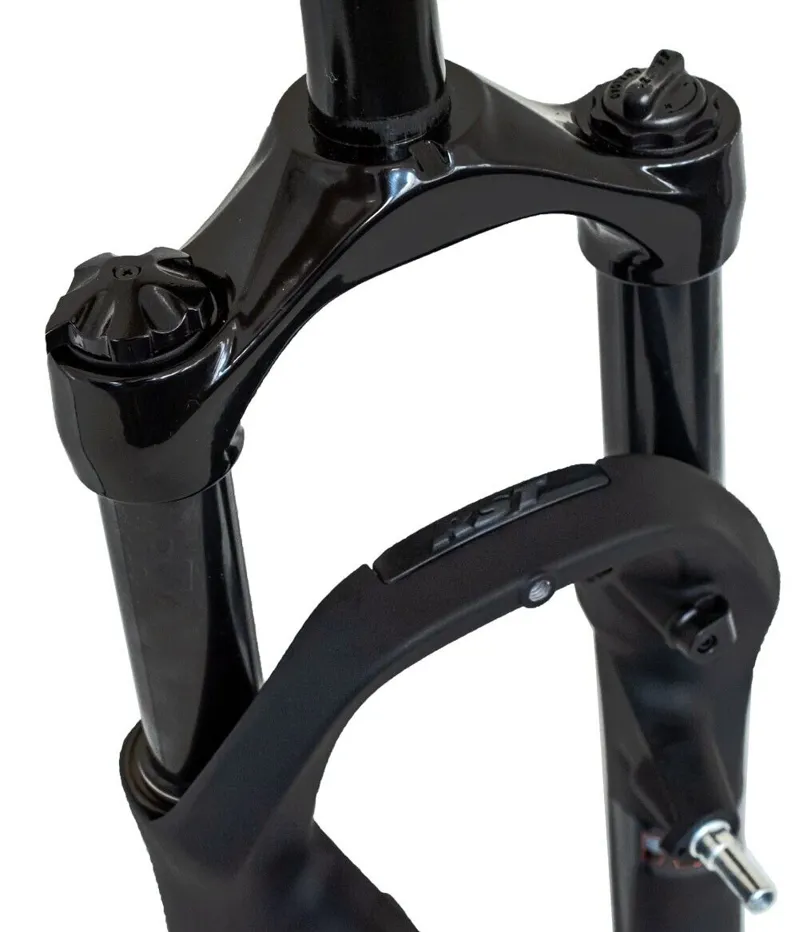 RST Volant 700c Suspension Fork Black 3 RST Volant 700c Suspension Fork Black